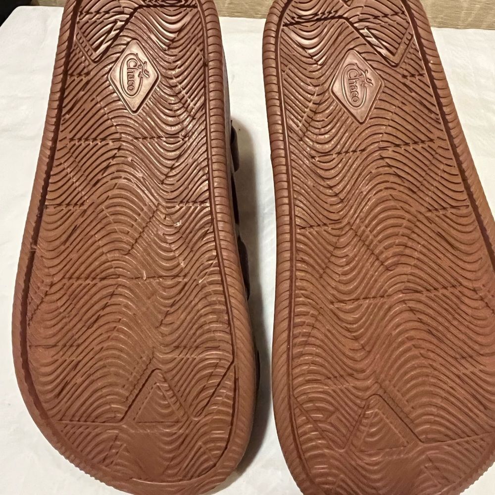 Chaco Chillos Sandals - Picture 9 of 10